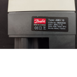 082G3026 Электропривод AMV15 для седельного клапана, 230 В, мощность 2,15 Вт, управление 3-позиционным сигналом, 500Н, перемещение штока 11 с/мм