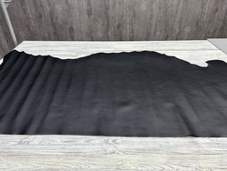 Фото целой кожи для сумок Наппа цв. Черный / Nappa Lux Nero, толщ. 1,3-1,5 мм