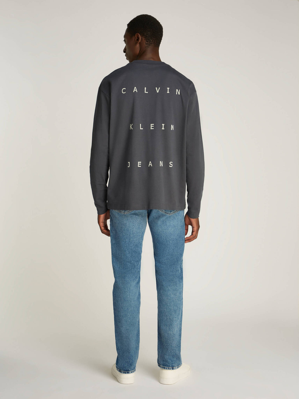 Лонгслив CALVIN KLEIN JEANS - графитовый(J30J327317)