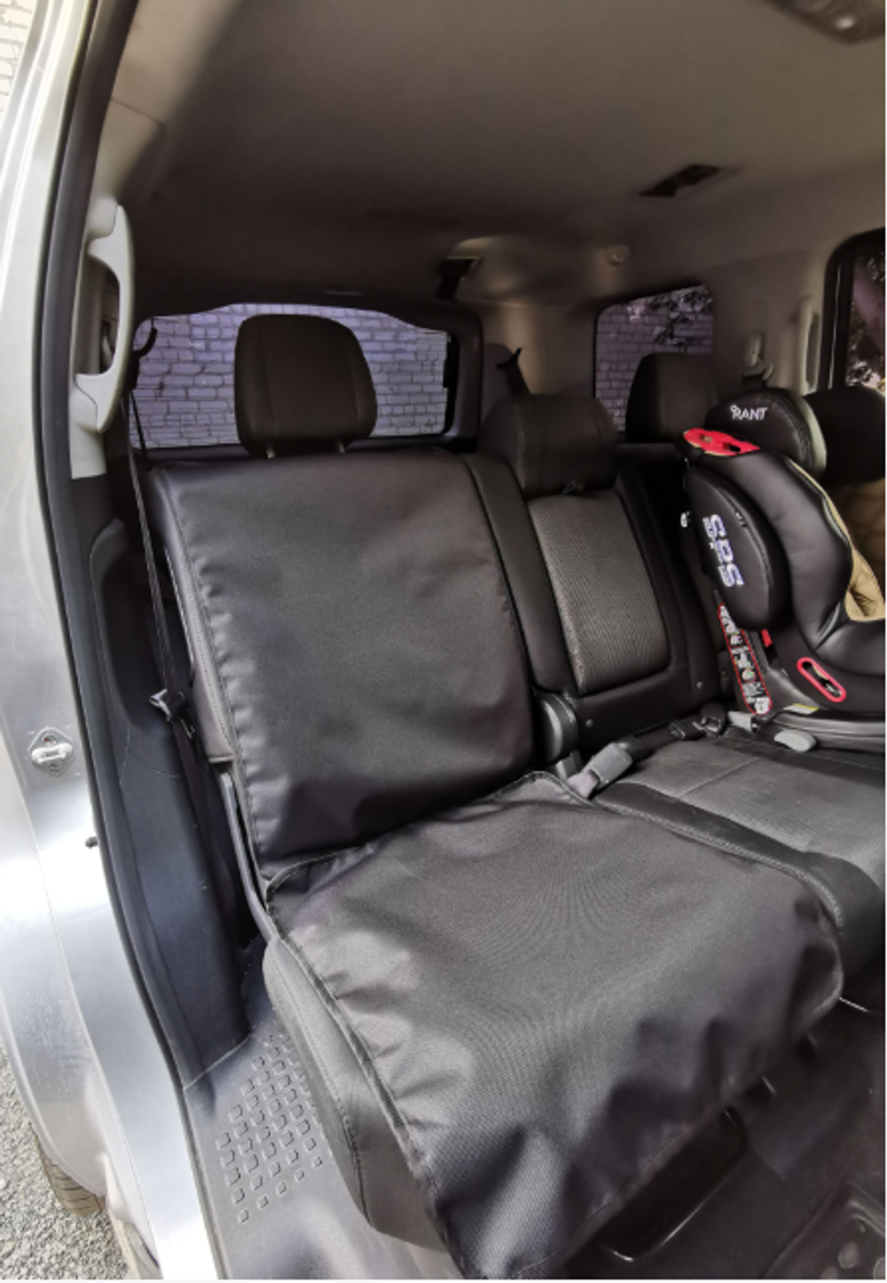 Защитный коврик под детское автокресло