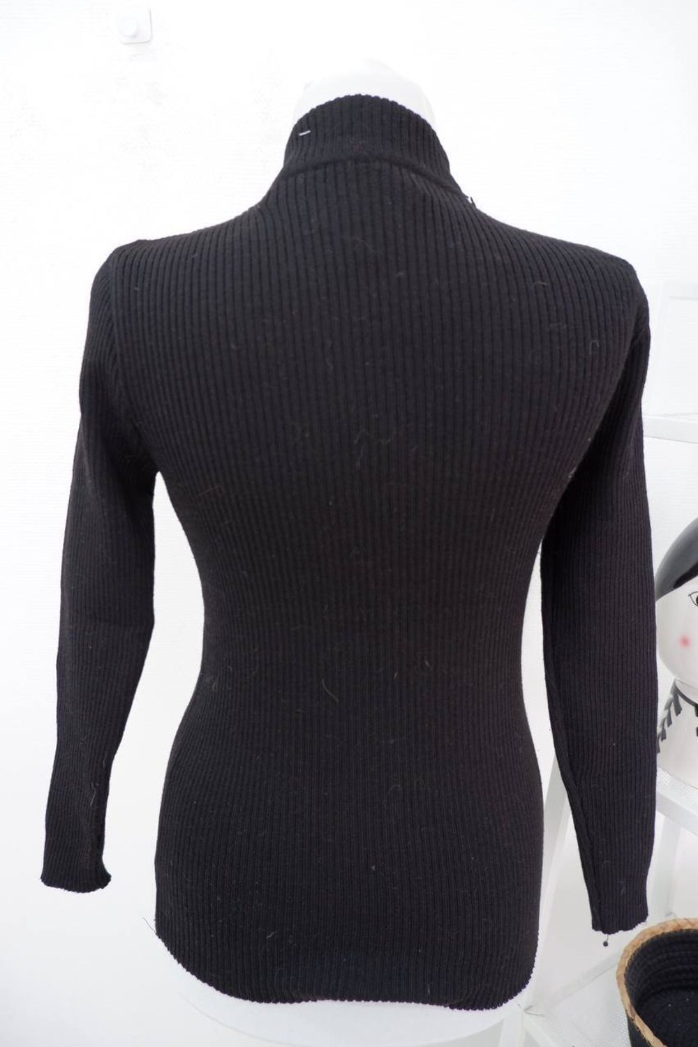 Джемпер обтягивающий черный 40 размер