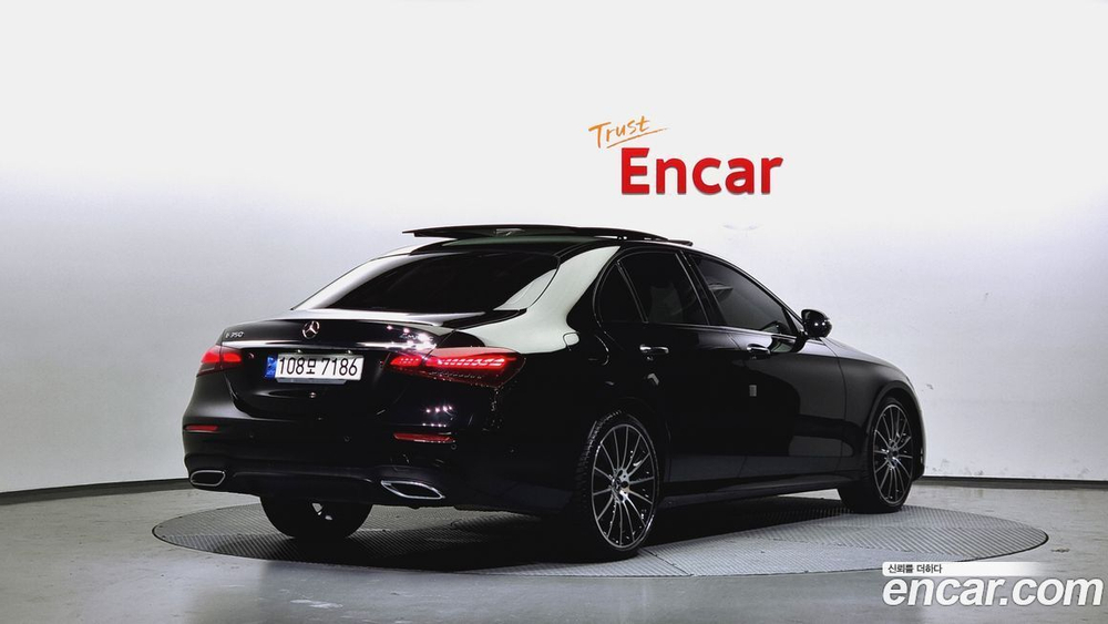 Mercedes-Benz E-Class W213 E350 4MATIC AMG Line (01.2023)