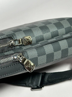 Сумка-мессенджер Louis Vuitton