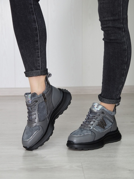 Кроссовки женские зимние