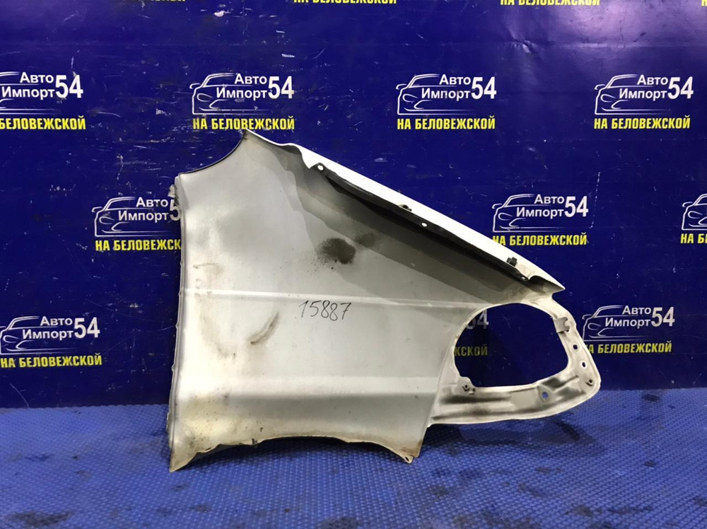 Крыло переднее левое TOYOTA REGIUS 1997-1999