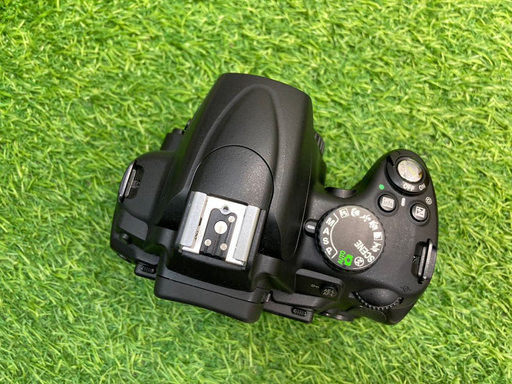 Nikon D5000 39.300 кадров
