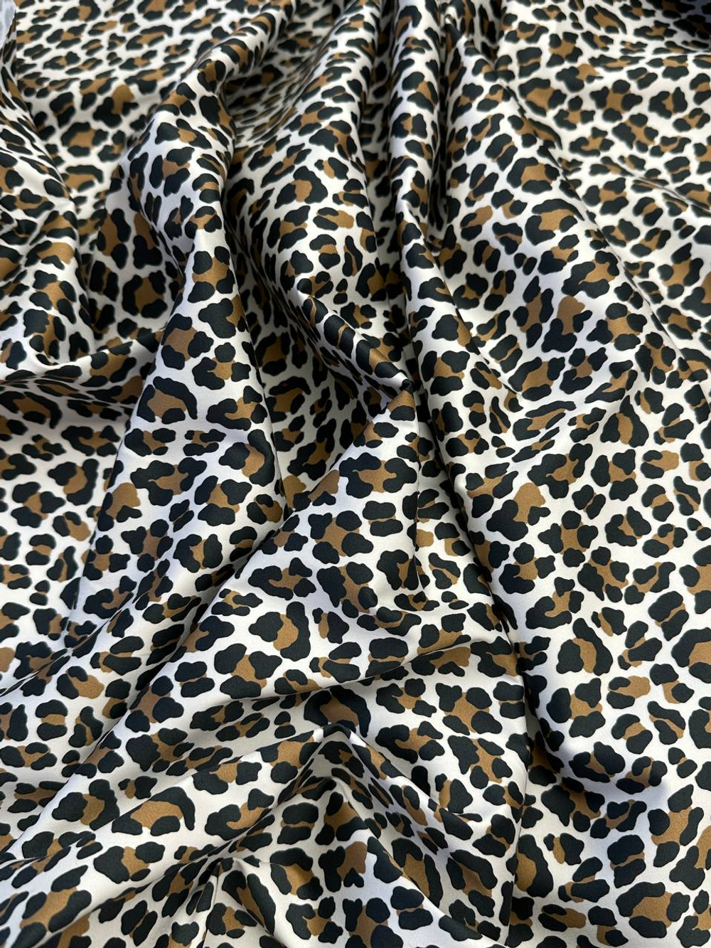 Хлопок с эластаном белый с черно-коричневым анималистичным принтом