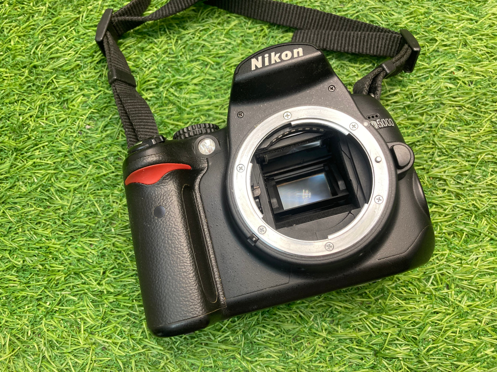 Nikon D5000 14.500 кадров