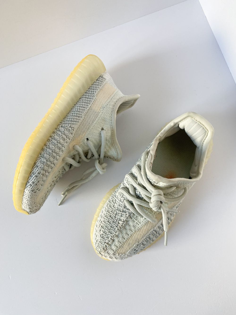Кроссовки Adidas Yeezy, 30