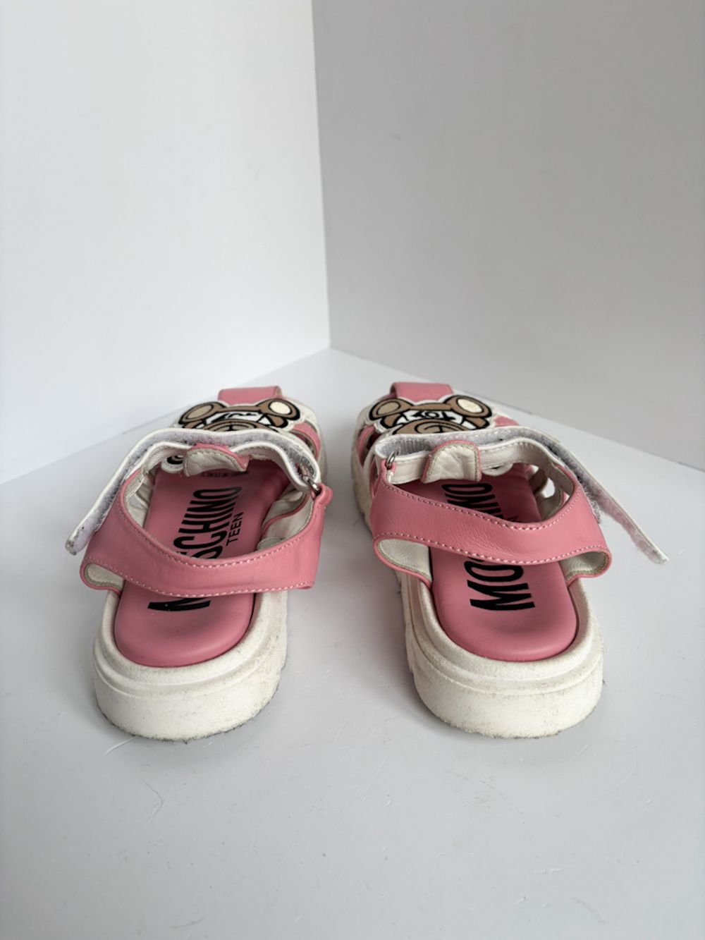 Кожаные босоножки Moschino, 31