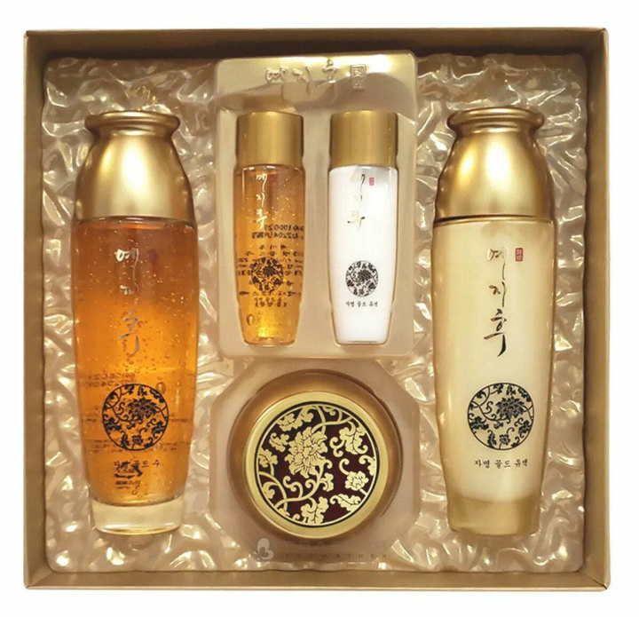 Набор для ухода за лицом Bergamo Luxury Yezihu Gold Skin Care 3 Set с золотом и экстрактом женьшеня (тонер, эмульсия, крем)