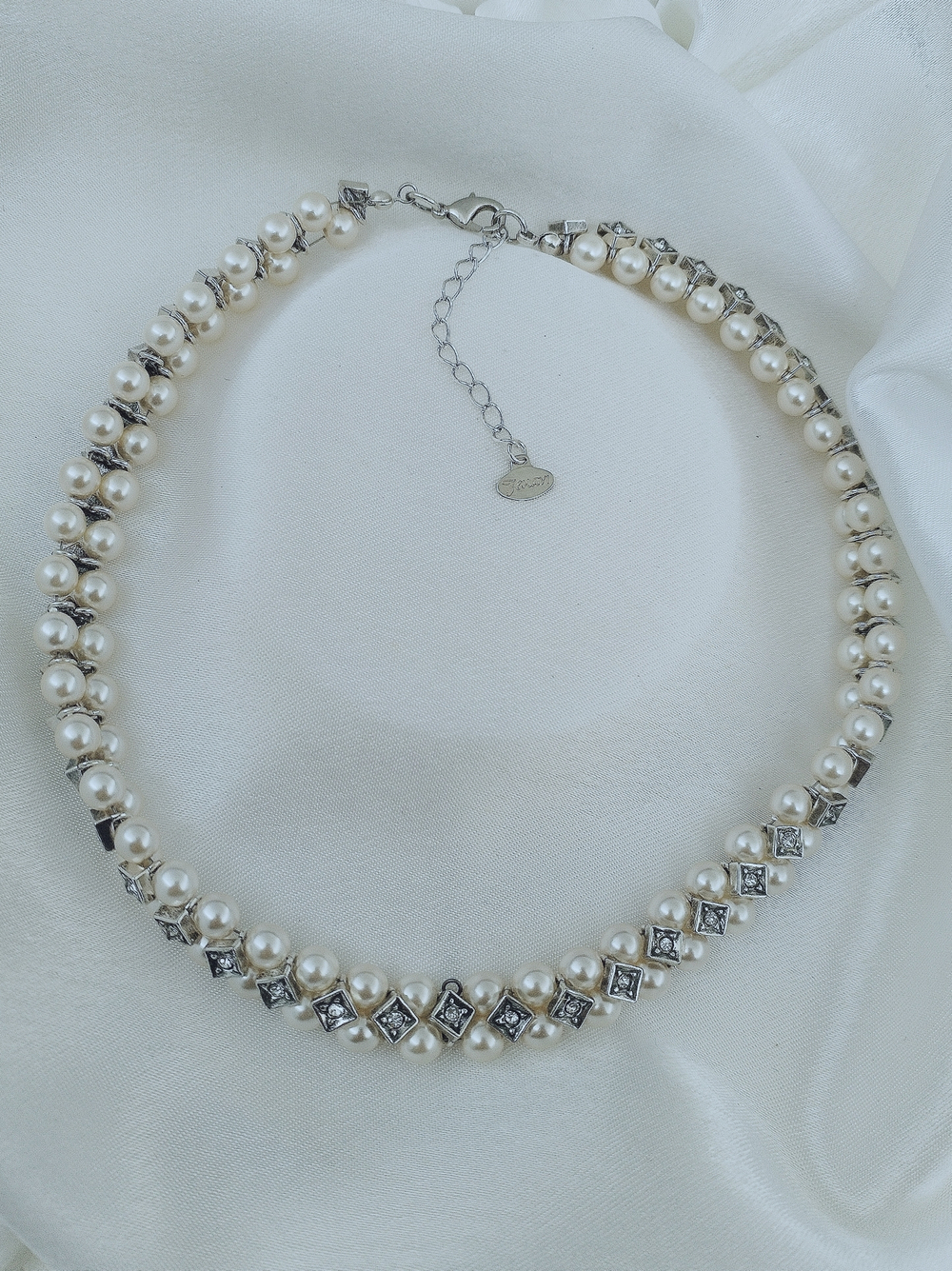 "Змейка" колье в серебряном покрытии из коллекции "Фаворитка" от Jenavi с замком карабин