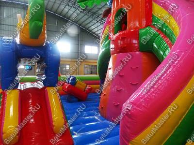 Коммерческий надувной батут "Звериный фестиваль" 19*10*8,5 м