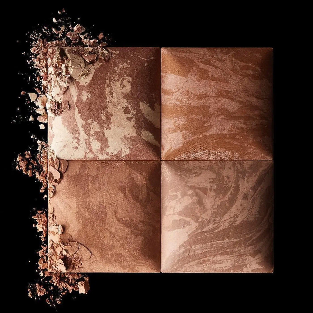 Hourglass Ambient® Lighting Bronzer - Radiant Bronze Light