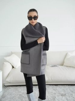 Жилетка удлиненная меховая оверсайз