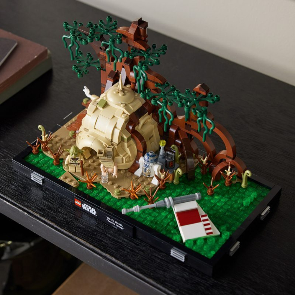 Конструктор LEGO Star Wars - Диорама: Обучение джедаев для Дагоба 75330