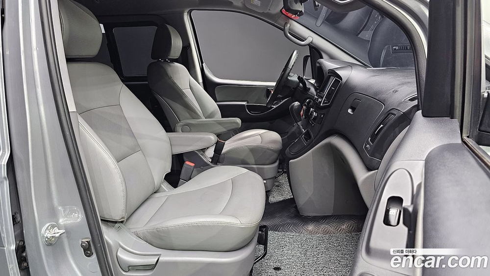 Hyundai The New Grand Starex Van 5인승 (06.2020)
