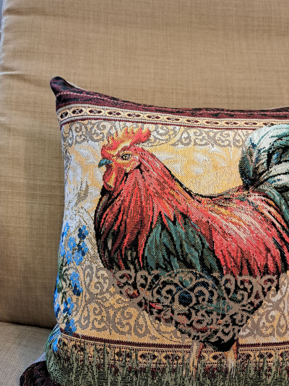 Декоративный гобеленовый чехол для интерьерной подушки Золотой гребешок 2 38*38