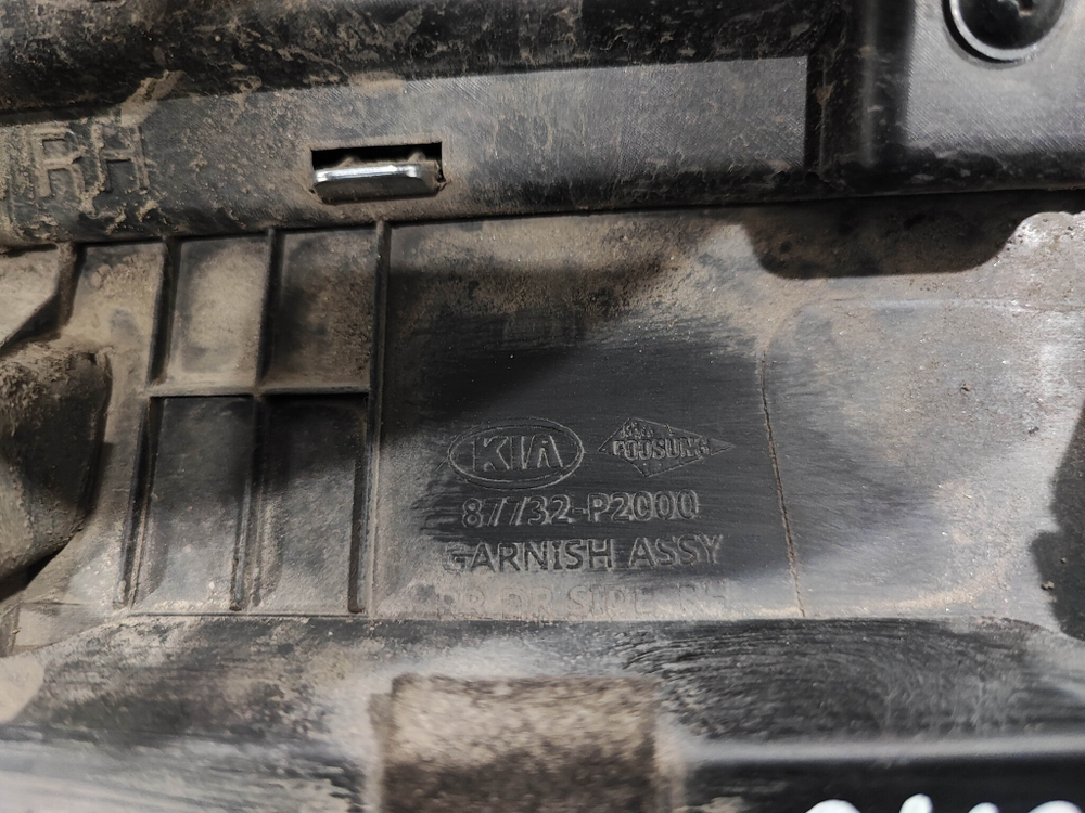 Накладка двери задней правой Kia Sorento 4 (MQ4) 20-нв Б/У Оригинал 87732P2000