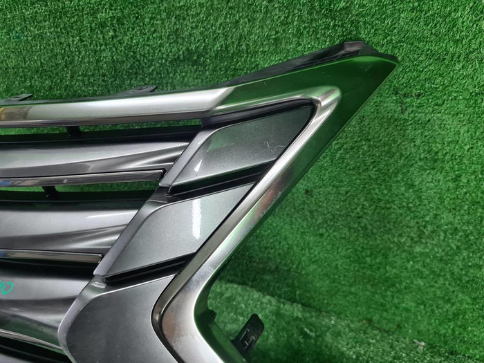 Решетка радиатора Lexus LX 3 (2015-2023)