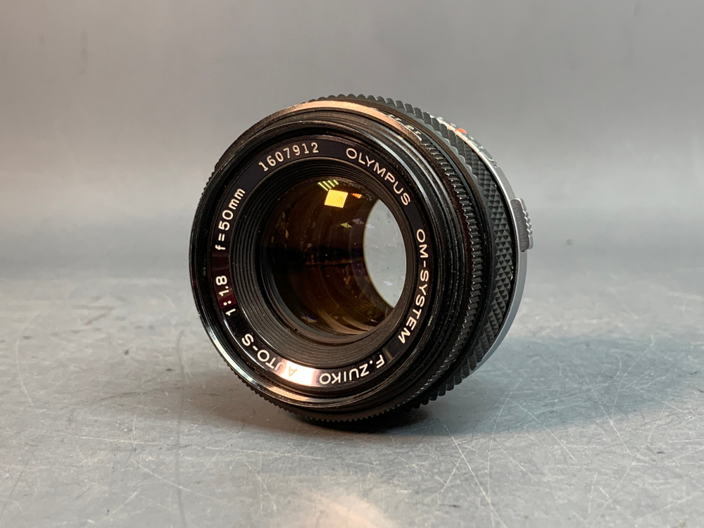Olympus OM10 + Olympus OM-System Zuiko Auto-S 50mm f/1.8