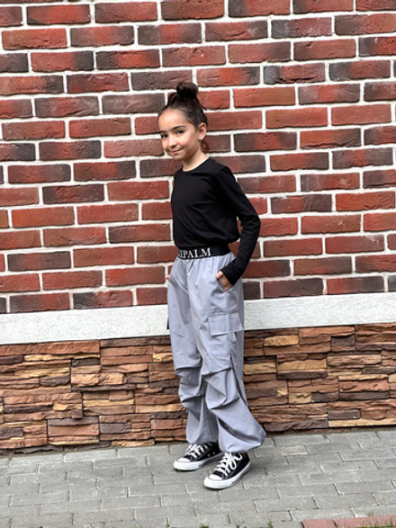 Брюки карго на брендированной резинке серые