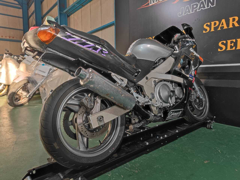 Kawasaki ZZ-R400 , 1999