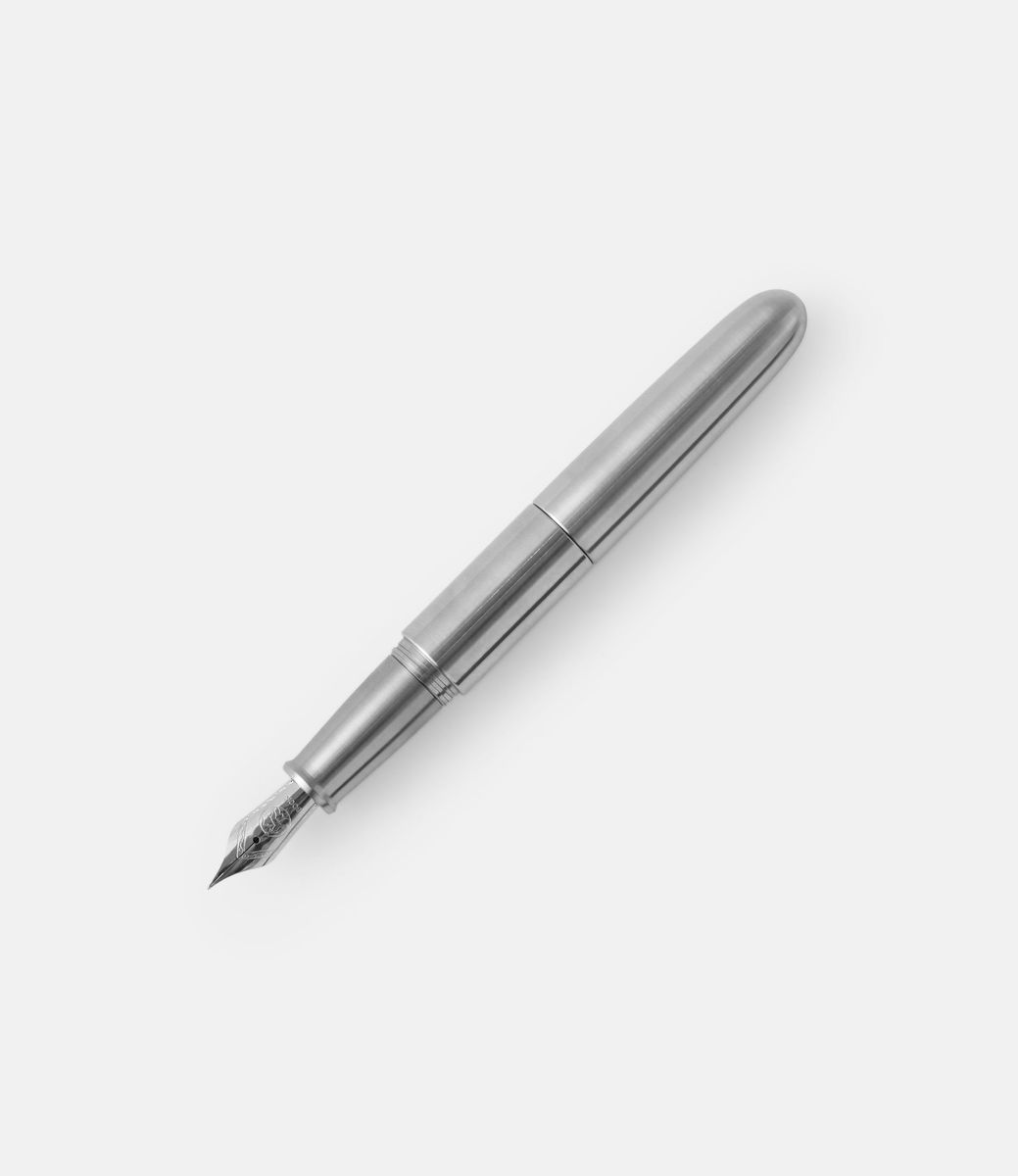 Ensso Piuma Pocket Pen Titanium — карманная перьевая ручка из титана