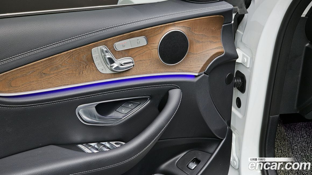 Mercedes-Benz E-Class W213 E220d 4MATIC Exclusive (10.2019)