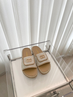 Chanel Slide