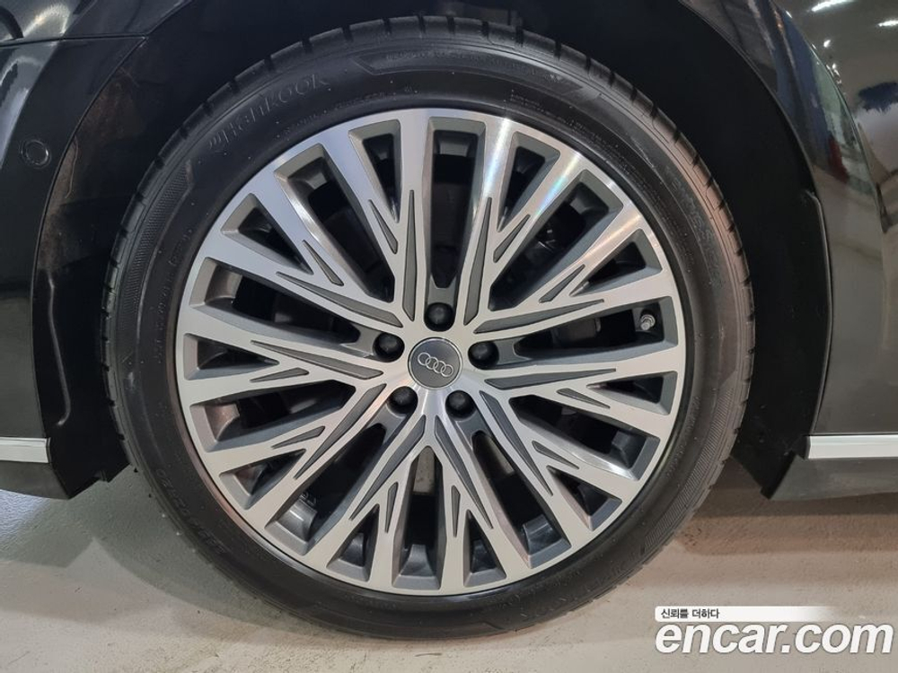 Audi A8 (D5) 60 TFSI Quattro LWB (12.2020)