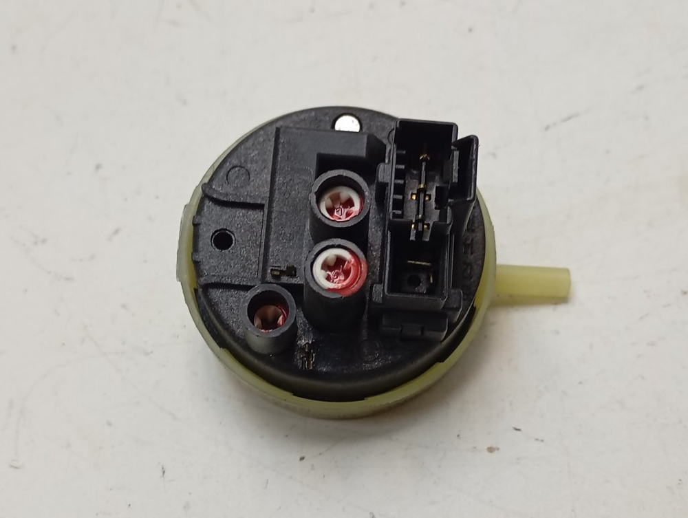 ARSL105 кт56 Датчик уровня воды для стиральной машины Hotpoint - Ariston 16002679000 б/у