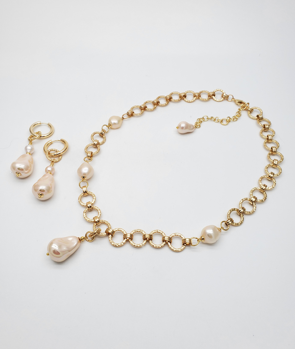 91001102 Колье SELENA PEARLS