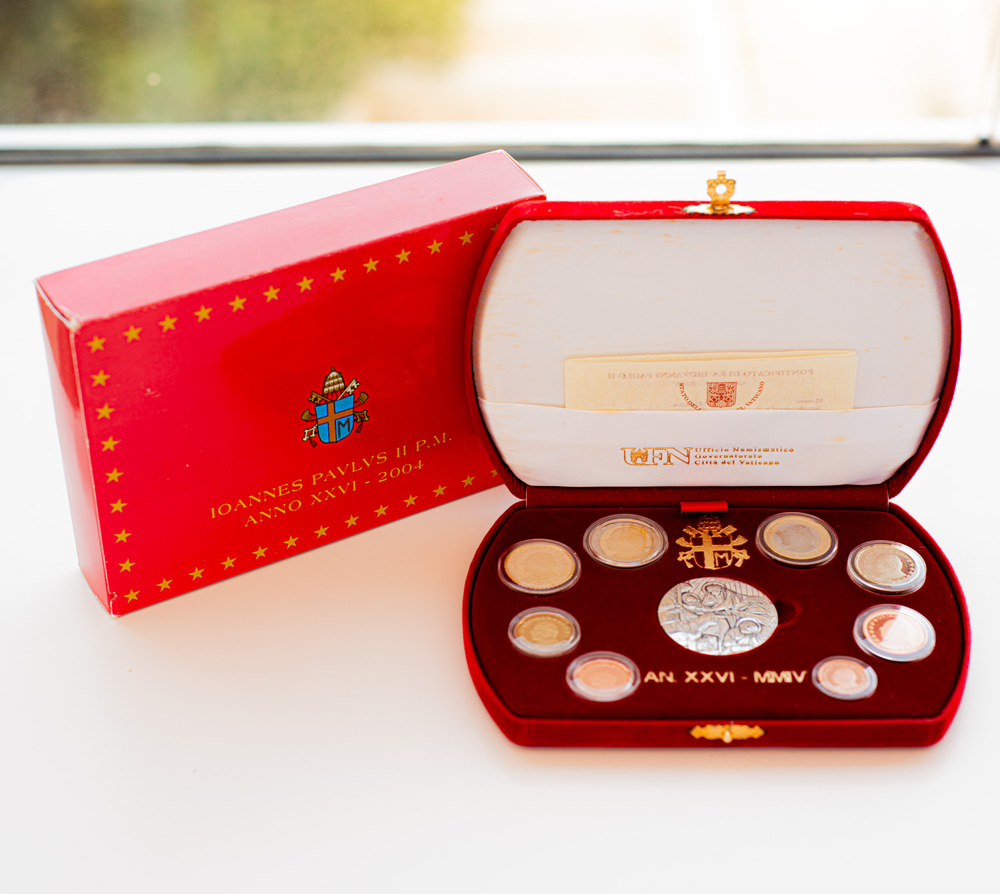 Vatican City 2004 Proof Coin Set – John Paul II with Silver Medal