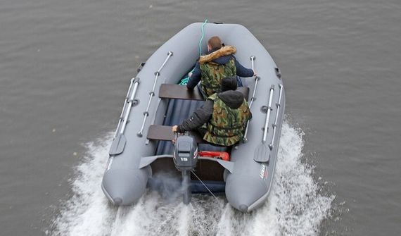 Лодка Мнев и К КАЙМАН N-420 НДНД