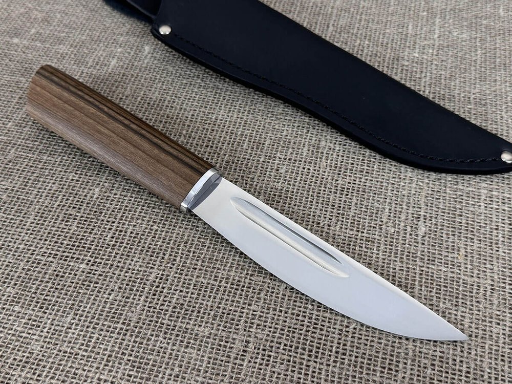 Шкуросъемный нож "Якут", сталь 95Х18, рукоять орех