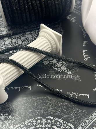 Шнур декоративный с черными стразами