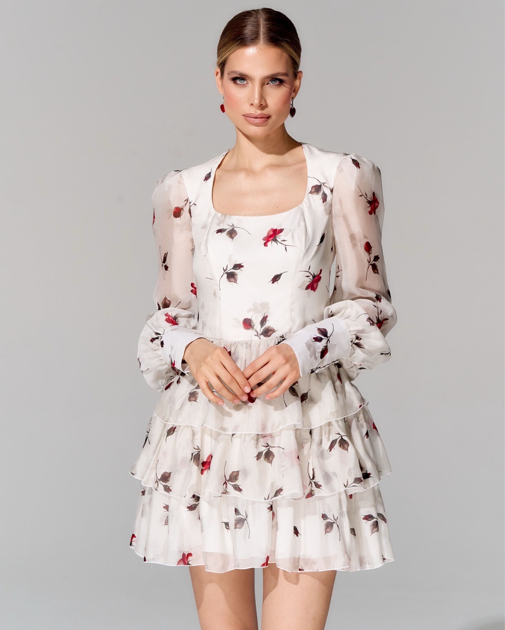 Платье длины мини из 100% шелка