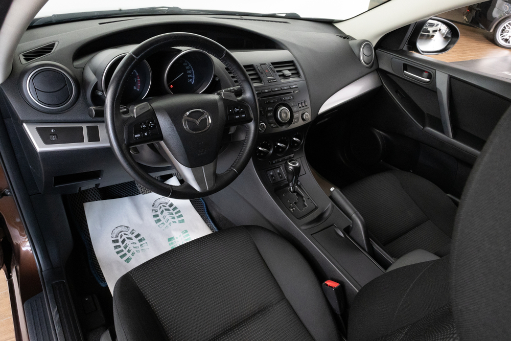 Mazda Mazda3, 2012 год