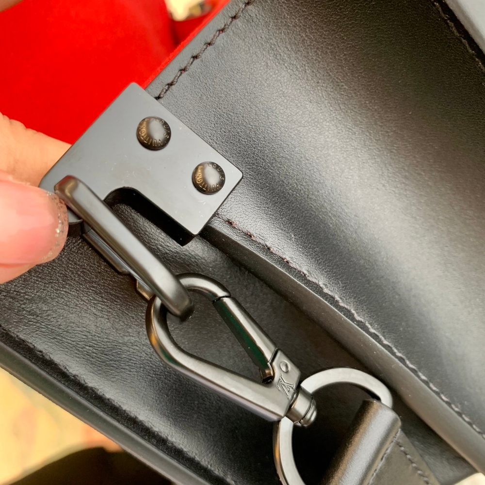 Louis Vuitton Mini Dauphine