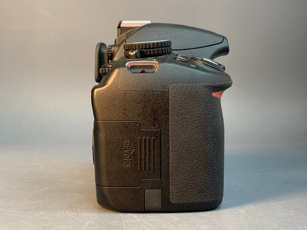 Nikon D3100 kit 18-55 mm 12 кадров