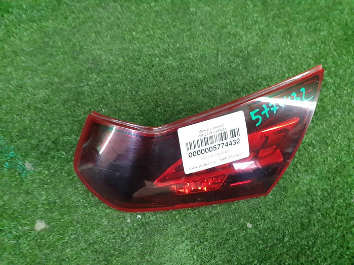 Фонарь правый внутренний Mercedes E W213 (20-23)