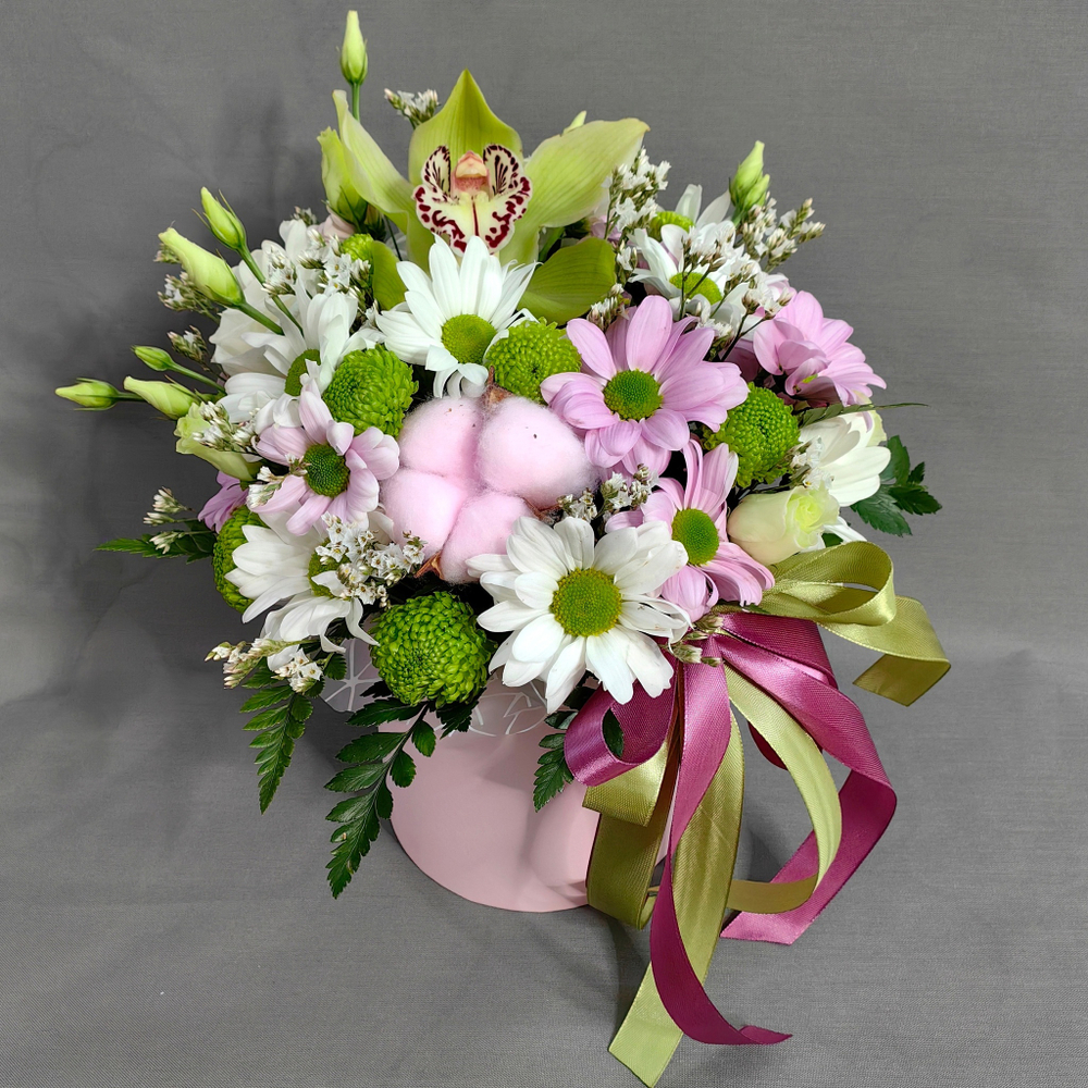 Композиция с фисташковой орхидеей