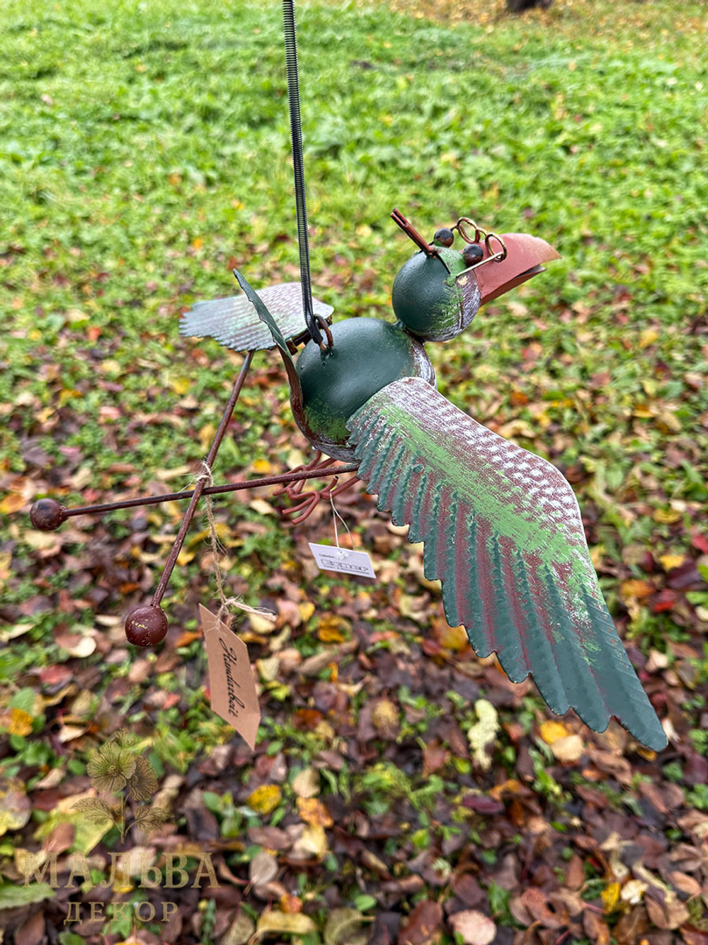 Декор подвесной "Летящая ворона" 47x29x44 см