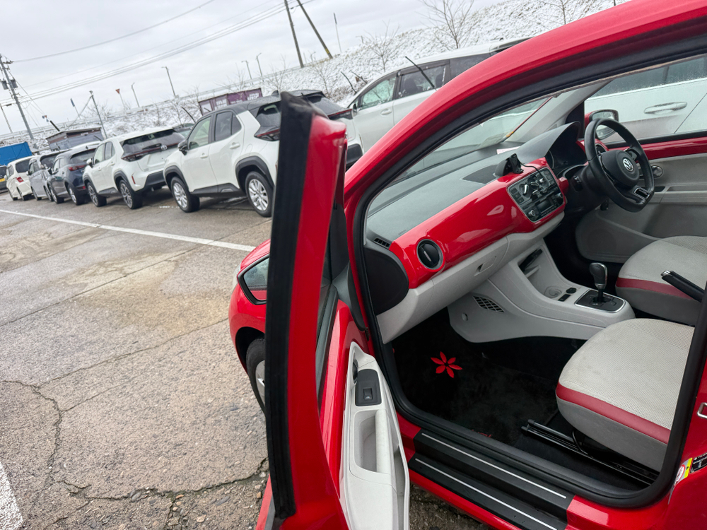 Volkswagen up!, 2013