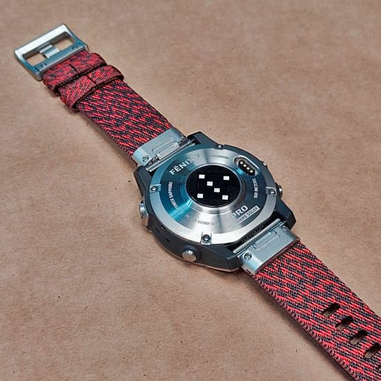 Ремешок нейлоновый 22 мм жакардовое плетение для Garmin MARQ / Epix / Fenix (47 мм) (Красный, серебристая пряжка)