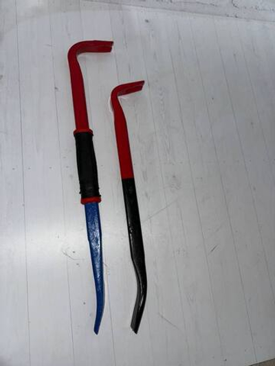 Гвоздодер усиленный с обрезиненной ручкой 900