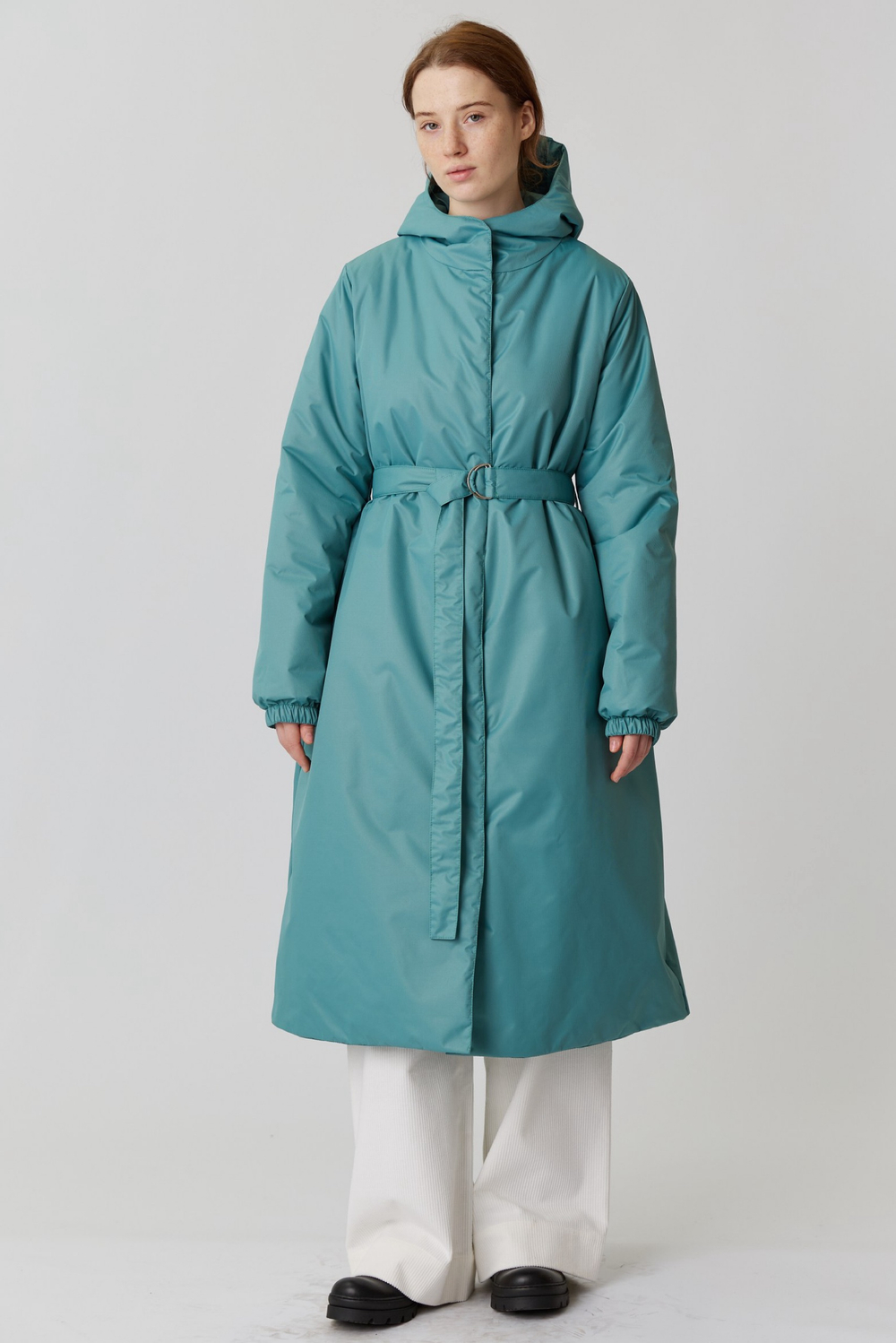 Зимнее пальто миди бирюзового цвета