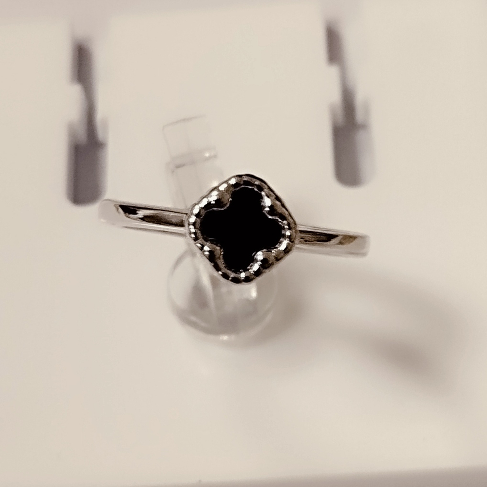 Кольцо из серебра 925 пробы