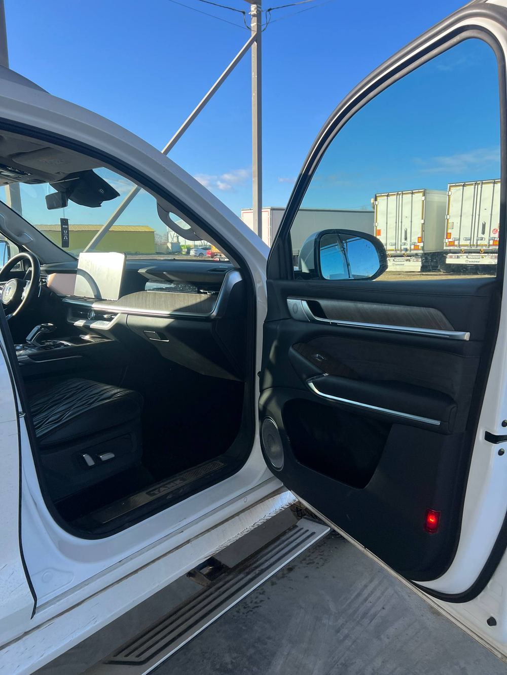 TANK 500 3.0T AT 4WD Premium